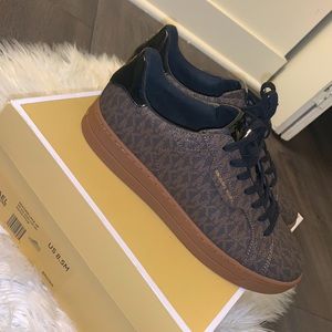 Michael Kors women gym shoe